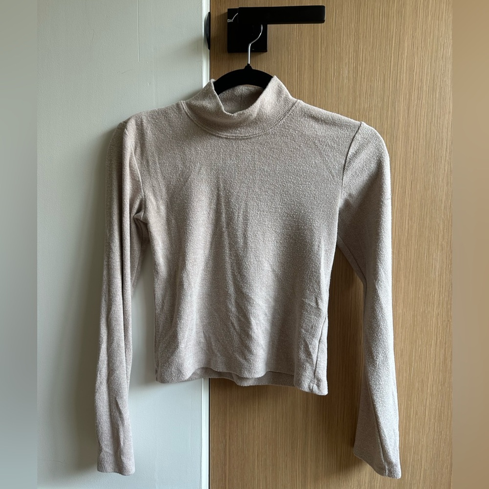 Zara size small Beige knit mock neck top